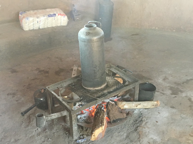 עיצוב בית כפרי אותנטי וצבעי האדמה של אפריקה 5 img_8228